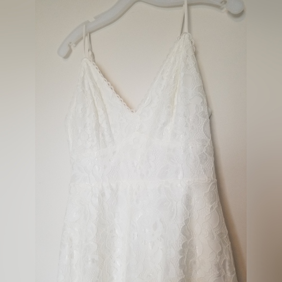 High-low Lace Spaghetti Strap V-neck Wedding Dress - Picture 6 of 13